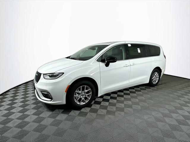 2024 Chrysler Pacifica PACIFICA TOURING L