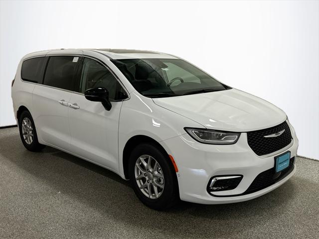 2024 Chrysler Pacifica PACIFICA TOURING L