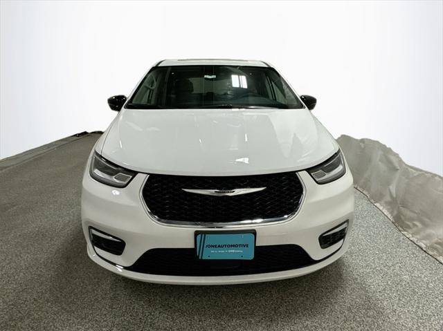 2024 Chrysler Pacifica PACIFICA LIMITED