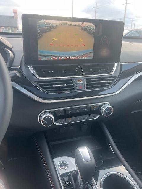 2024 Nissan Altima SR FWD