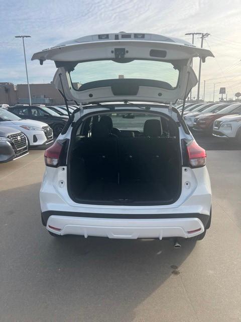 2024 Nissan Kicks SR Xtronic CVT