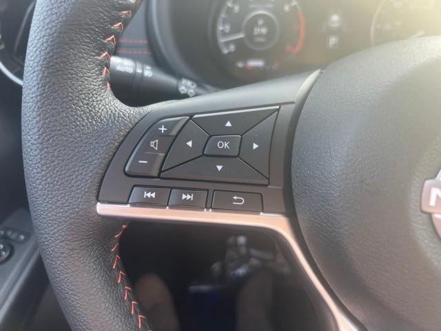 2024 Nissan Kicks SR Xtronic CVT