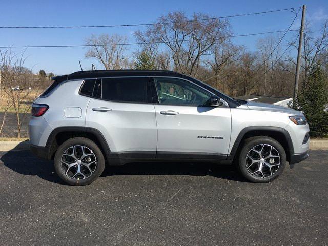 2024 Jeep Compass COMPASS LIMITED 4X4