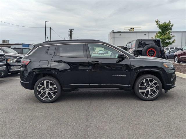 2024 Jeep Compass COMPASS LIMITED 4X4