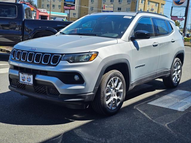 2024 Jeep Compass COMPASS LATITUDE LUX 4X4