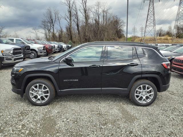 2024 Jeep Compass COMPASS LATITUDE LUX 4X4