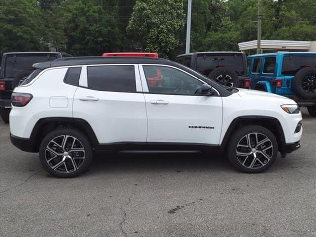 2024 Jeep Compass COMPASS LIMITED 4X4