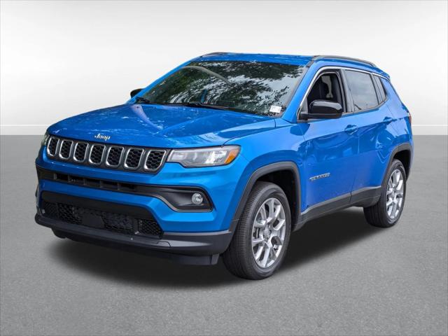 2024 Jeep Compass COMPASS LATITUDE LUX 4X4