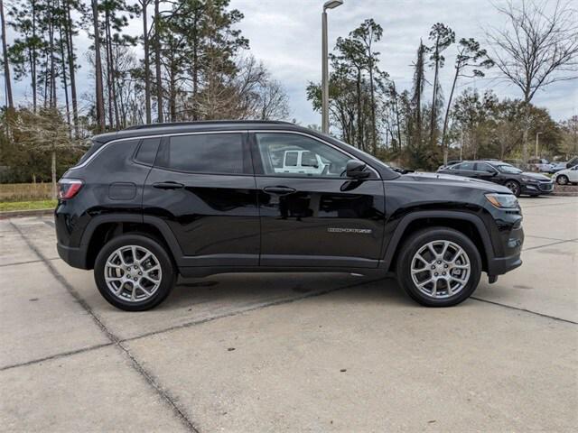 2024 Jeep Compass COMPASS LATITUDE LUX 4X4