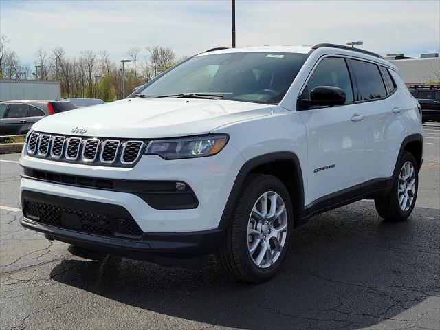 2024 Jeep Compass COMPASS LATITUDE LUX 4X4