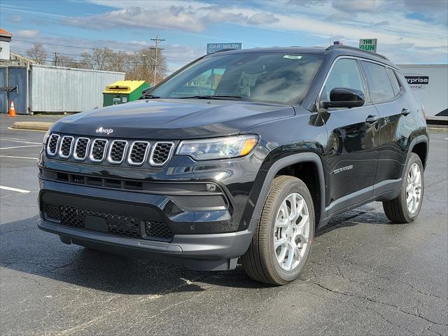 2024 Jeep Compass COMPASS LATITUDE LUX 4X4