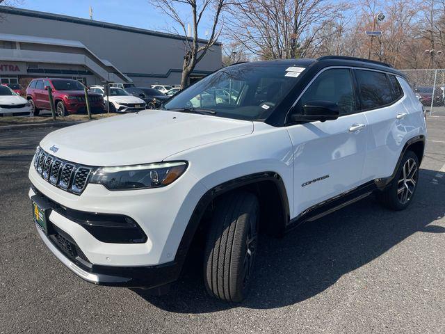 2024 Jeep Compass COMPASS LIMITED 4X4