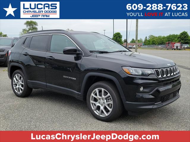 2024 Jeep Compass COMPASS LATITUDE LUX 4X4