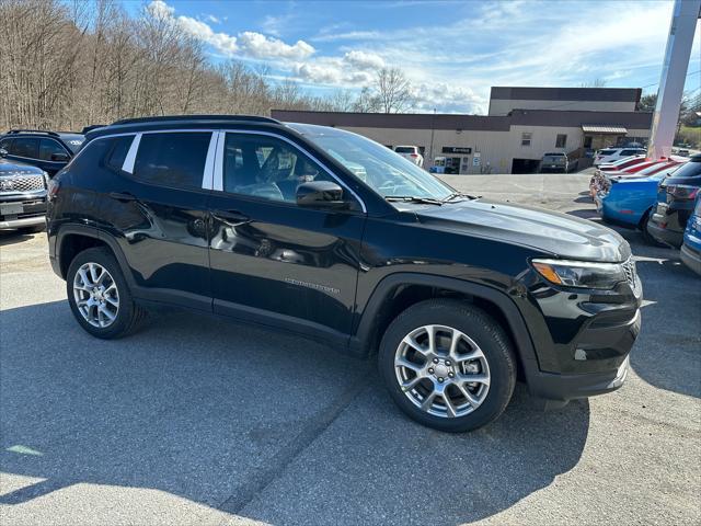 2024 Jeep Compass COMPASS LATITUDE LUX 4X4