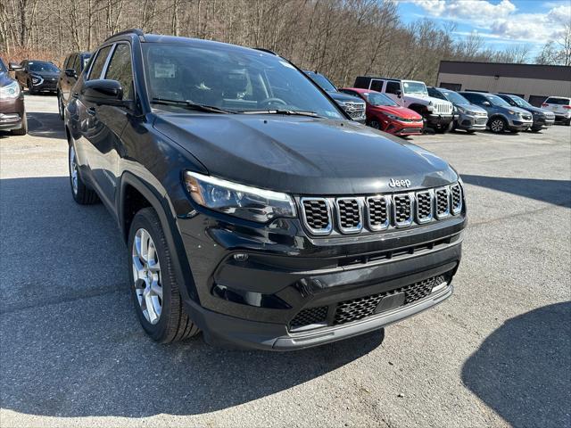 2024 Jeep Compass COMPASS LATITUDE LUX 4X4