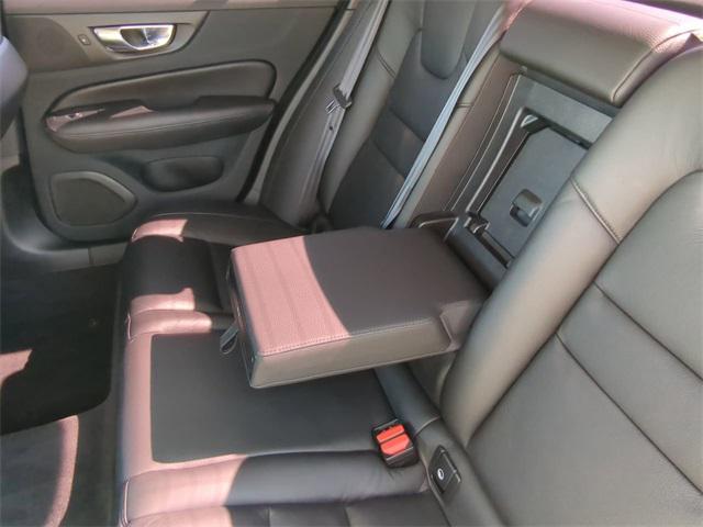 2023 Volvo S60 B5 Plus Dark Theme