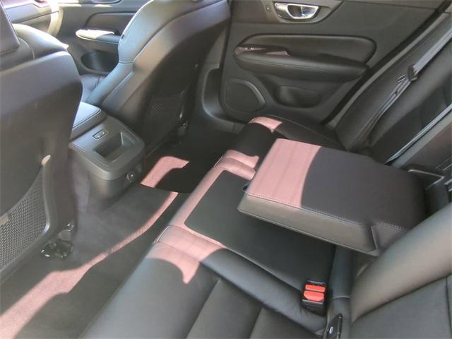 2023 Volvo S60 B5 Plus Dark Theme
