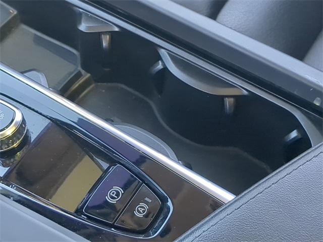 2023 Volvo S60 B5 Plus Dark Theme