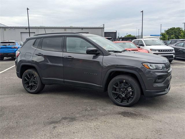 2024 Jeep Compass COMPASS LATITUDE 4X4