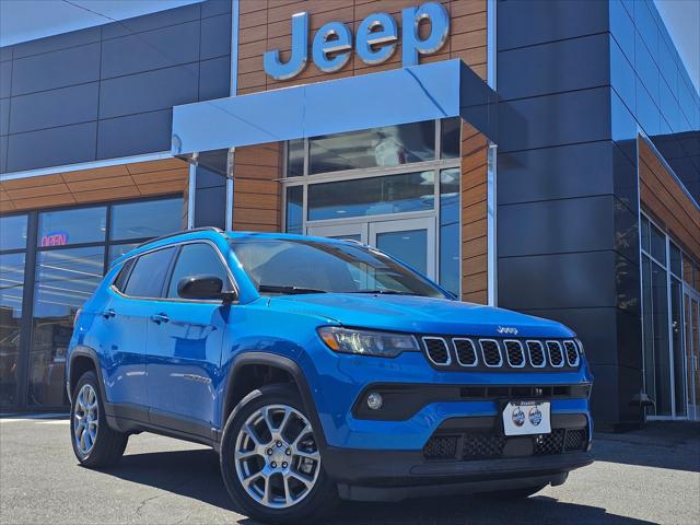 2024 Jeep Compass COMPASS LATITUDE LUX 4X4