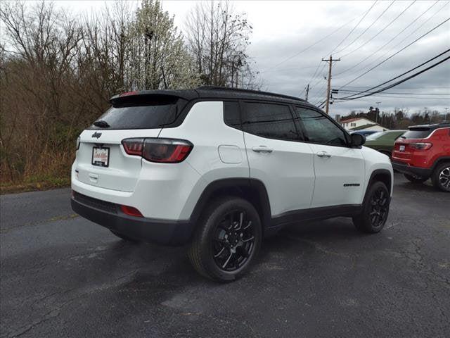 2024 Jeep Compass COMPASS LATITUDE 4X4