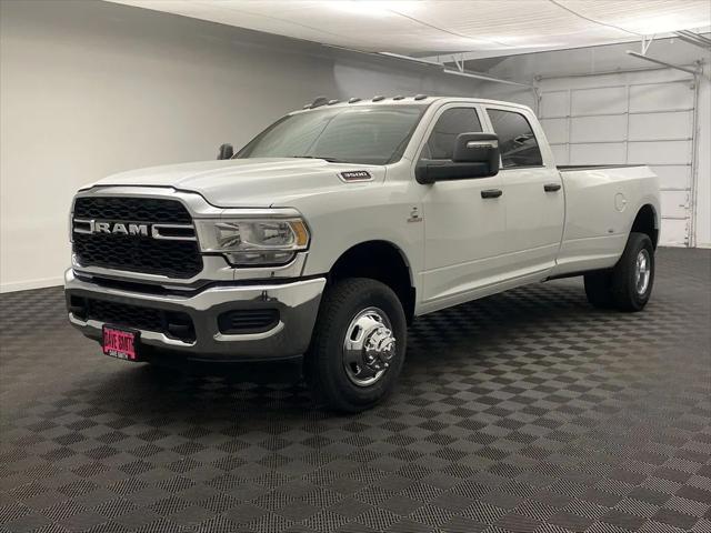 2024 RAM Ram 3500 RAM 3500 TRADESMAN CREW CAB 4X4 8 BOX