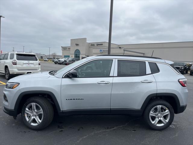 2024 Jeep Compass COMPASS LATITUDE 4X4