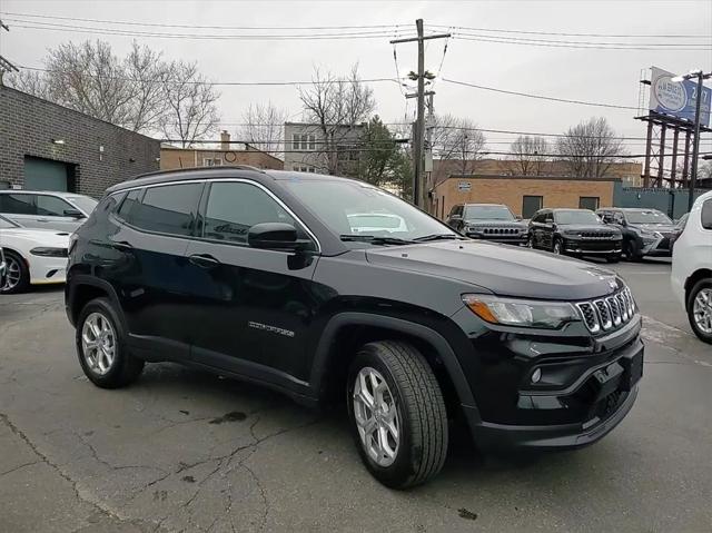 2024 Jeep Compass COMPASS LATITUDE 4X4