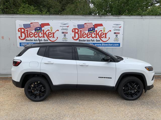 2024 Jeep Compass COMPASS LATITUDE 4X4