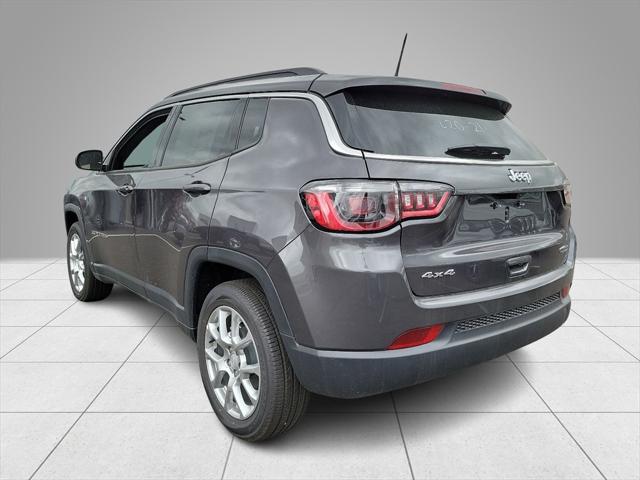 2024 Jeep Compass COMPASS LATITUDE LUX 4X4