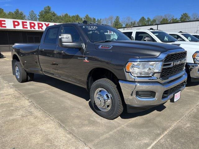 2024 RAM Ram 3500 RAM 3500 TRADESMAN CREW CAB 4X4 8 BOX