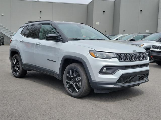 2024 Jeep Compass COMPASS LATITUDE 4X4