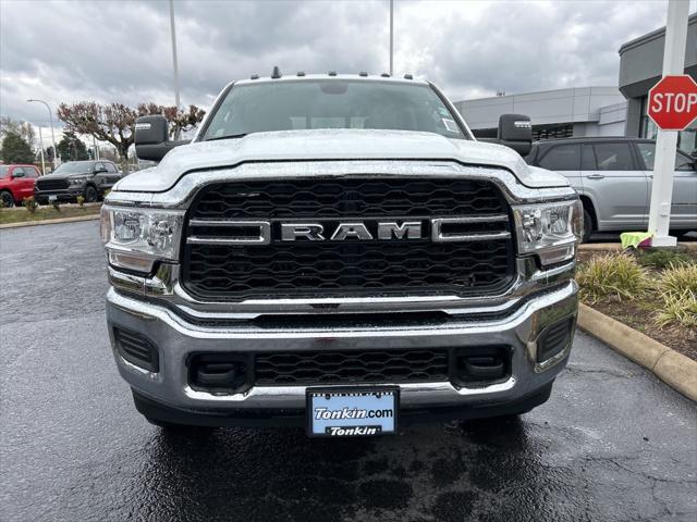 2024 RAM Ram 3500 RAM 3500 TRADESMAN CREW CAB 4X4 8 BOX