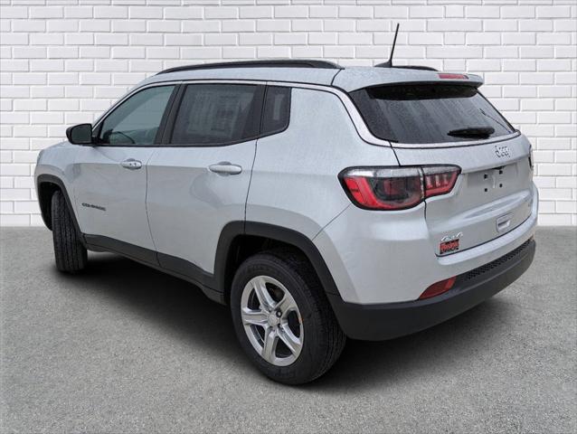 2024 Jeep Compass COMPASS LATITUDE 4X4