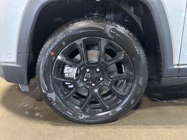 2024 Jeep Compass COMPASS LATITUDE 4X4