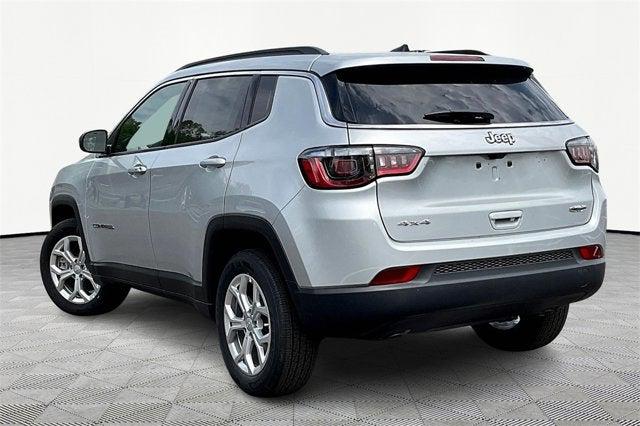 2024 Jeep Compass COMPASS LATITUDE 4X4