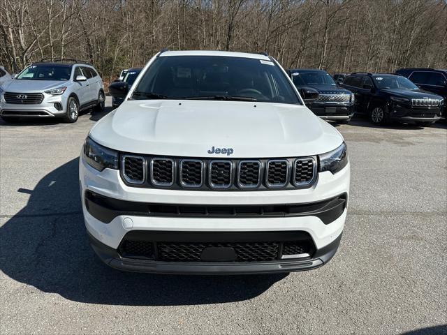 2024 Jeep Compass COMPASS LATITUDE LUX 4X4