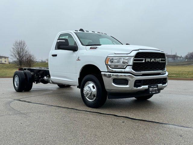 2024 RAM Ram 3500 Chassis Cab RAM 3500 TRADESMAN CHASSIS REGULAR CAB 4X2 84 CA