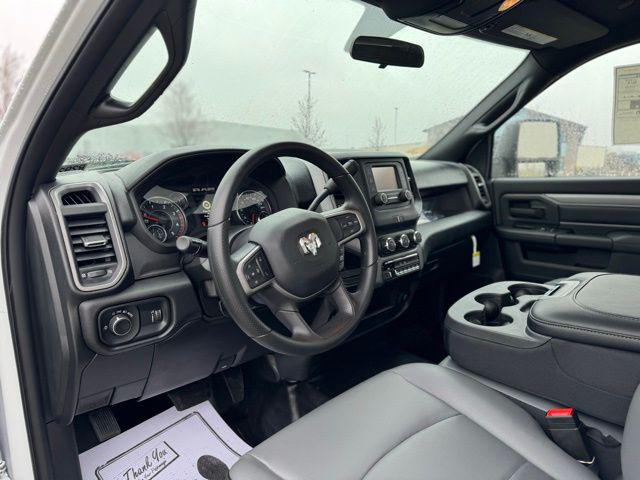 2024 RAM Ram 3500 Chassis Cab RAM 3500 TRADESMAN CHASSIS REGULAR CAB 4X2 84 CA