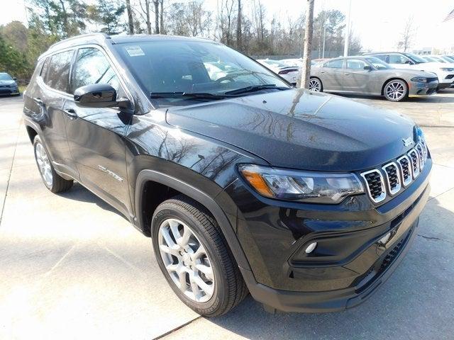 2024 Jeep Compass COMPASS LATITUDE LUX 4X4