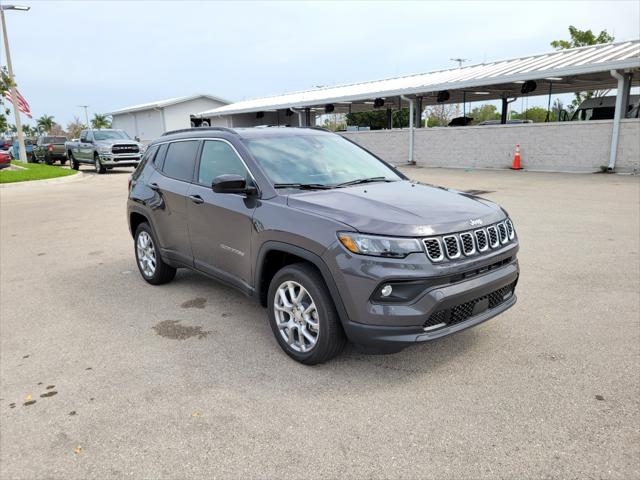 2024 Jeep Compass COMPASS LATITUDE LUX 4X4