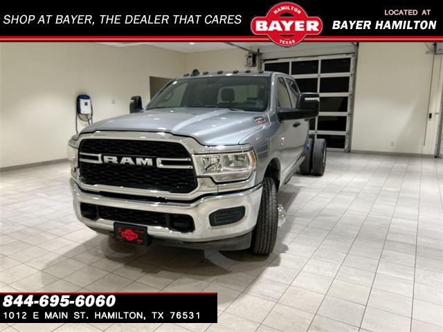 2024 RAM Ram 3500 Chassis Cab RAM 3500 TRADESMAN CREW CAB CHASSIS 4X4 60 CA