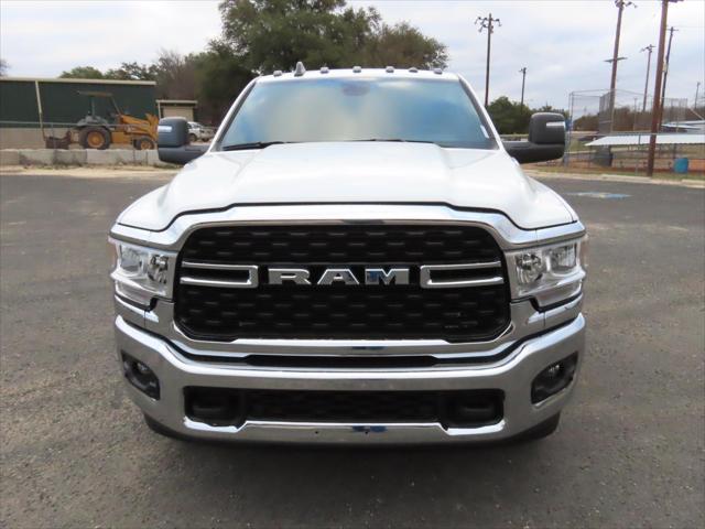 2024 RAM Ram 3500 Chassis Cab RAM 3500 SLT CREW CAB CHASSIS 4X4 60 CA