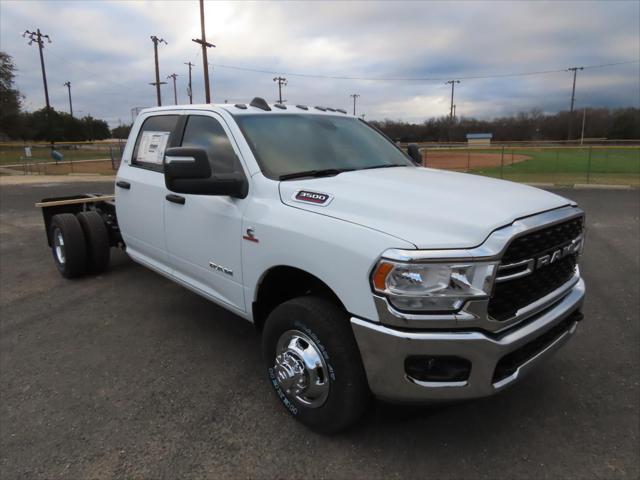 2024 RAM Ram 3500 Chassis Cab RAM 3500 SLT CREW CAB CHASSIS 4X4 60 CA