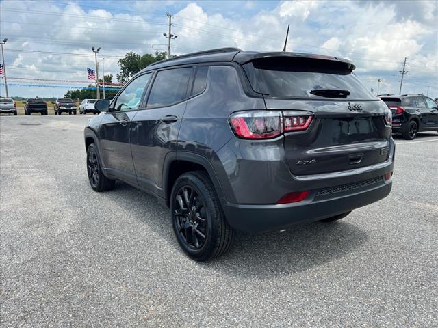 2024 Jeep Compass COMPASS LATITUDE 4X4