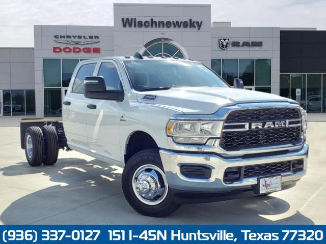 2024 RAM Ram 3500 Chassis Cab RAM 3500 TRADESMAN CREW CAB CHASSIS 4X4 60 CA