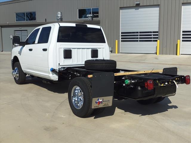 2024 RAM Ram 3500 Chassis Cab RAM 3500 TRADESMAN CREW CAB CHASSIS 4X4 60 CA