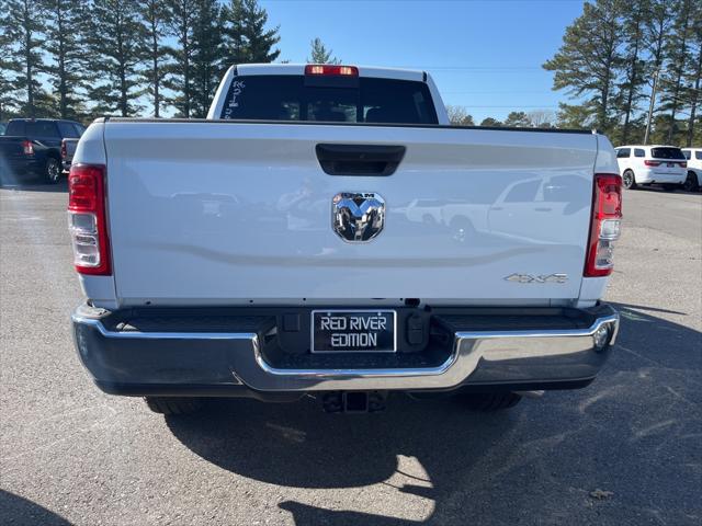 2024 RAM Ram 2500 RAM 2500 TRADESMAN CREW CAB 4X4 64 BOX