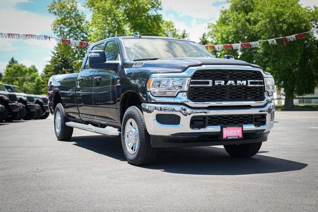 2024 RAM Ram 3500 RAM 3500 TRADESMAN CREW CAB 4X4 8 BOX