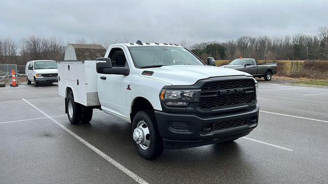 2024 RAM Ram 3500 RAM 3500 TRADESMAN REGULAR CAB 4X4 8 BOX